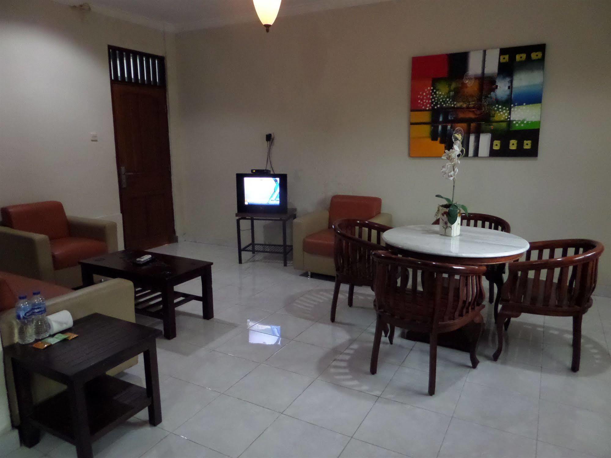 OYO 198 Emdi House Seturan Hotel Melati Bagian luar foto